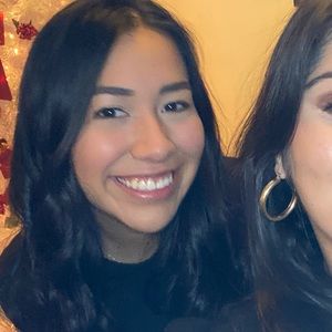 Meet your Posher, Monica